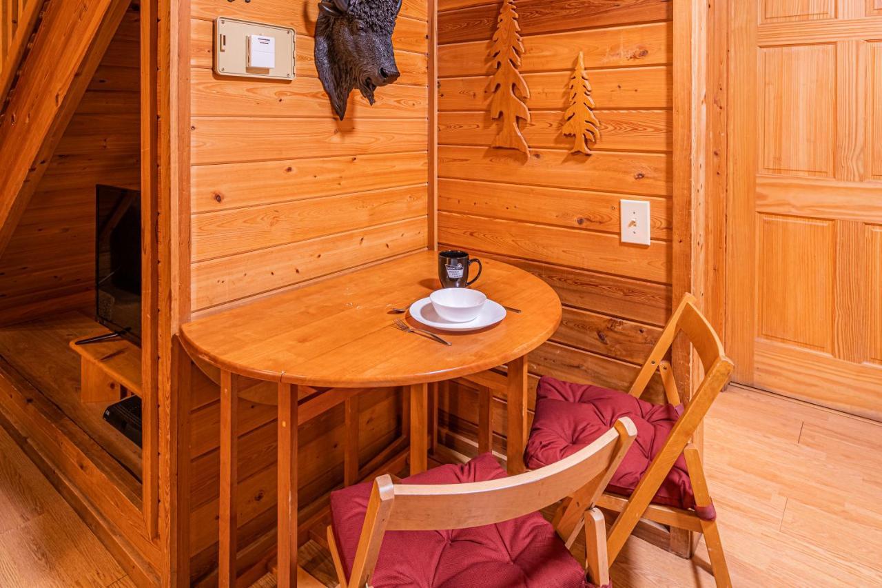 Cabin #4 The Wolves Den - Pet Friendly- Sleeps 6 - Playground & Game Room Payson Dış mekan fotoğraf